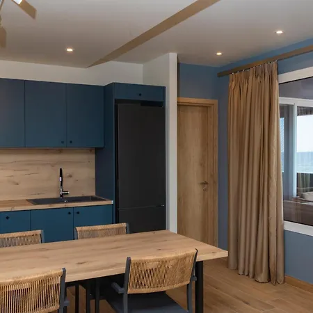 Poseidon Seaview Presidential דירה